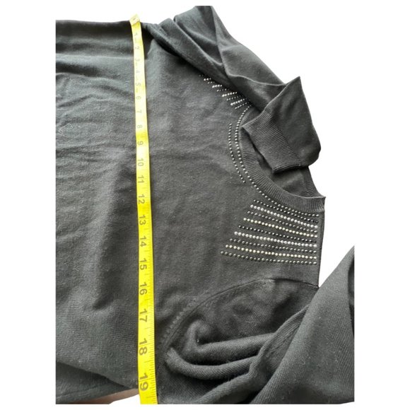 🌸4/$50🌸 Crewneck Sweater with Metallic Beads - Picture 6 of 8